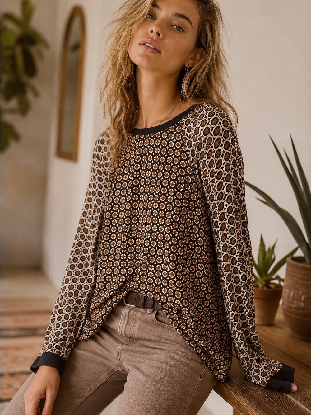 Roz & Ali Geometric Print Blouse Large Brown Black Long Sleeve Stretch Top
